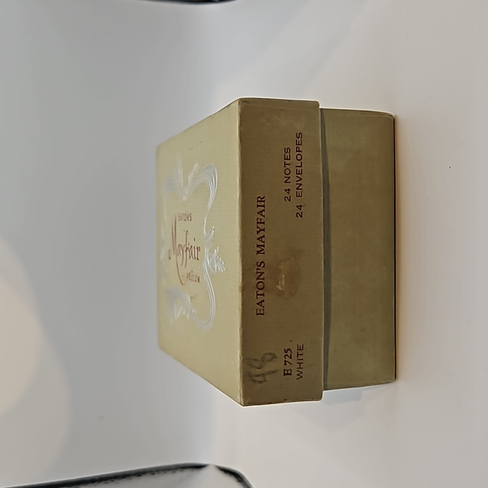 Vintage Eatons Mayfair Vellum stationery box - Picture 3 of 7
